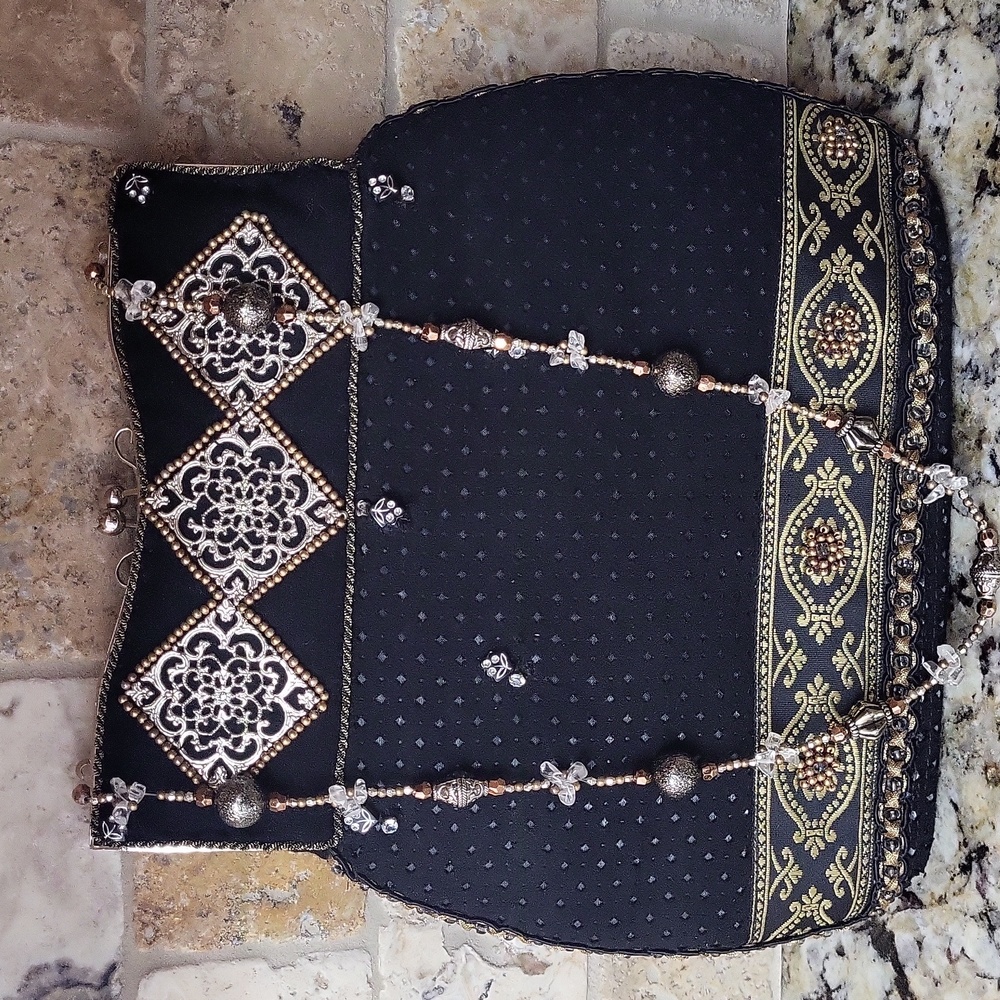 Mary Frances Beaded Shoulder Bag